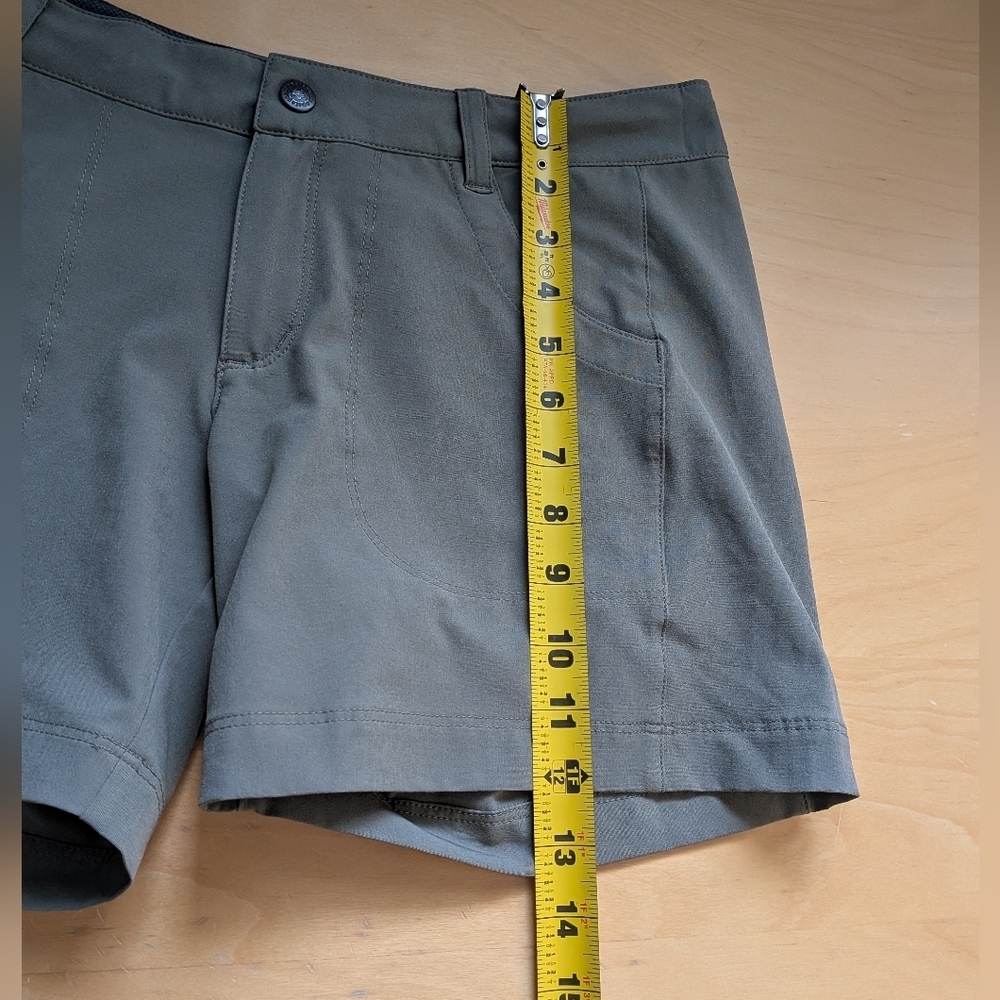 PATAGONIA Outdoor Women Kaki Short Size 6 Activewear - Picture 9 of 10